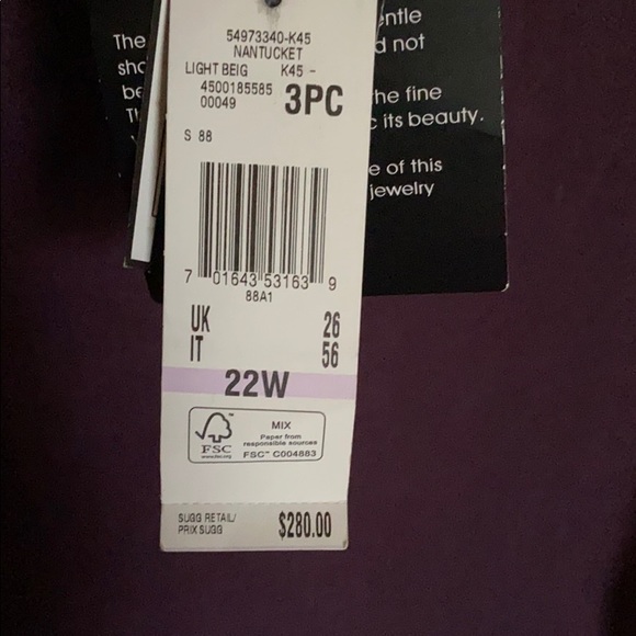 Blazer - Picture 3 of 3